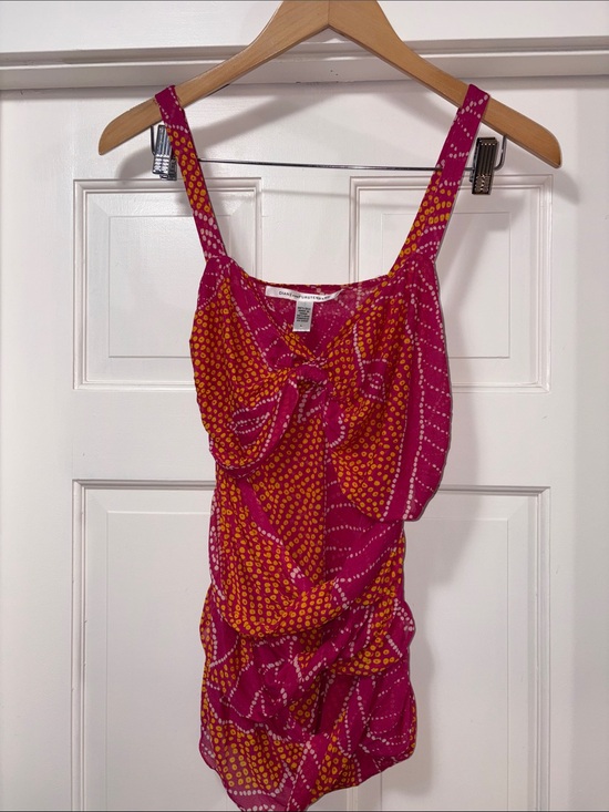 Diane Von Furstenberg Tops - Diane von Furstenberg Silk Printed Tank- vintage